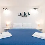 La Roccia Fiorita Con Giardino E Jacuzzi Varazze