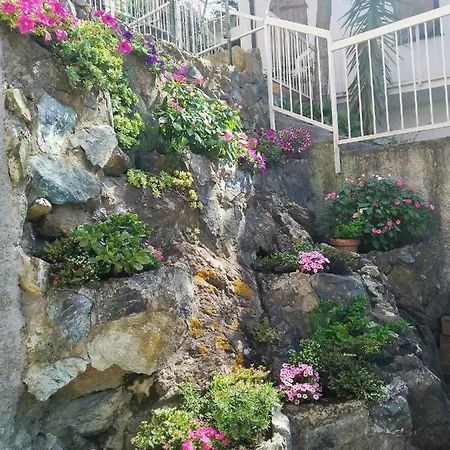 La Roccia Fiorita Con Giardino E Jacuzzi