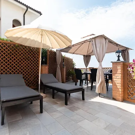 La Roccia Fiorita Con Giardino E Jacuzzi * 바라체