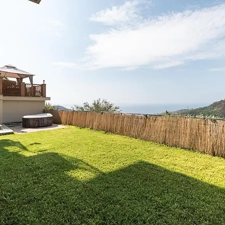 La Roccia Fiorita Con Giardino E Jacuzzi