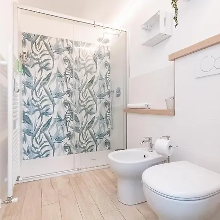 La Roccia Fiorita Con Giardino E Jacuzzi Дом отдыха