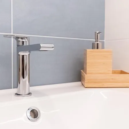 La Roccia Fiorita Con Giardino E Jacuzzi Holiday home
