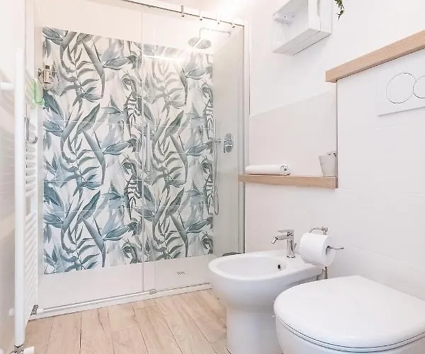 La Roccia Fiorita Con Giardino E Jacuzzi Feriehus